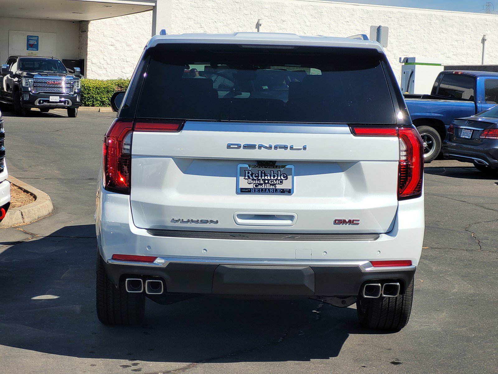 New 2026 GMC Yukon XL Denali w/ Denali Reserve Package AWD/4WD image 5
