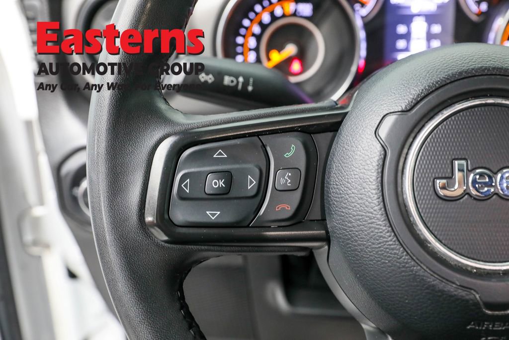 Used 2023 Jeep Gladiator Sport image 14