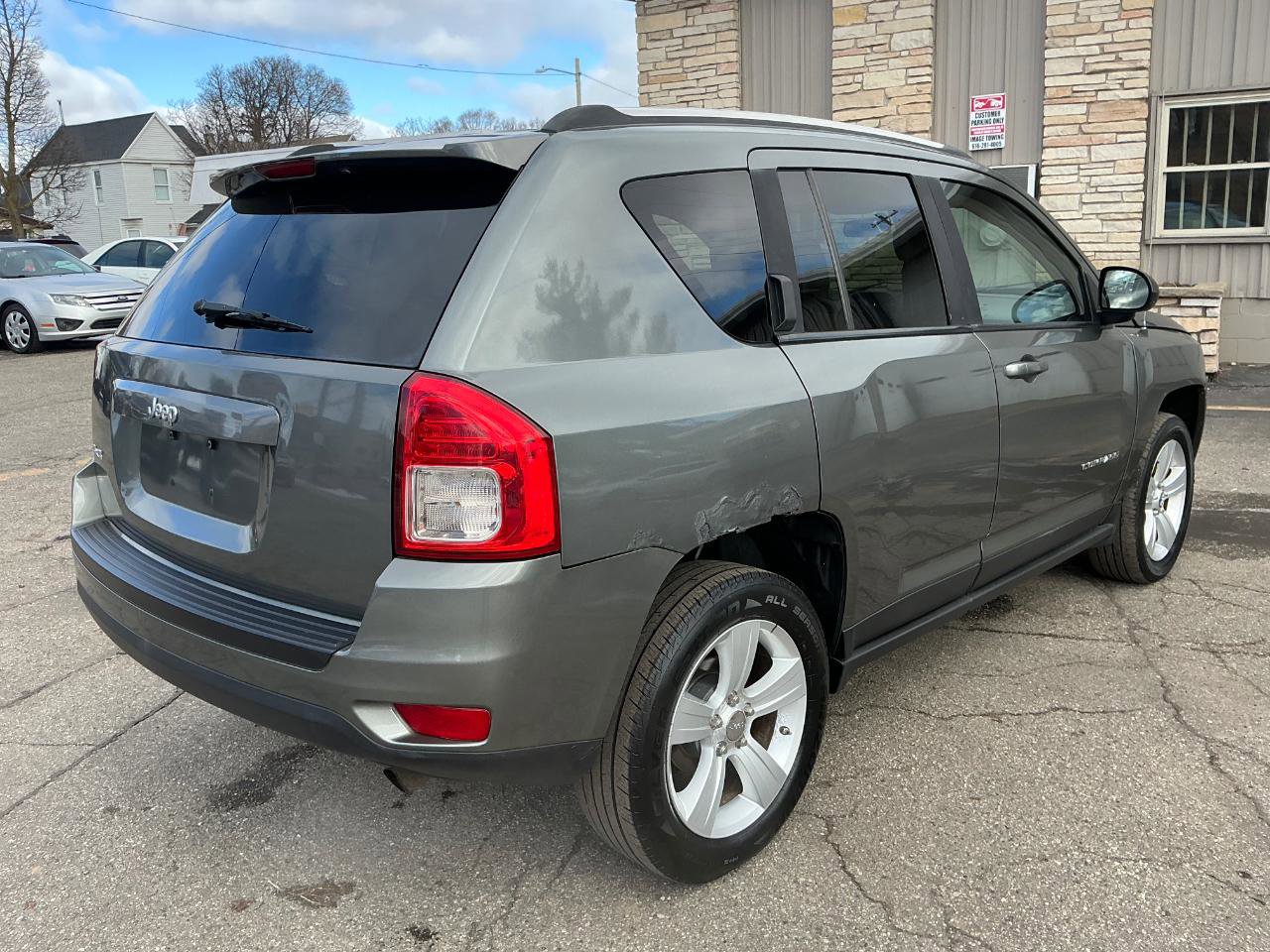 Used 2012 Jeep Compass Sport image 3