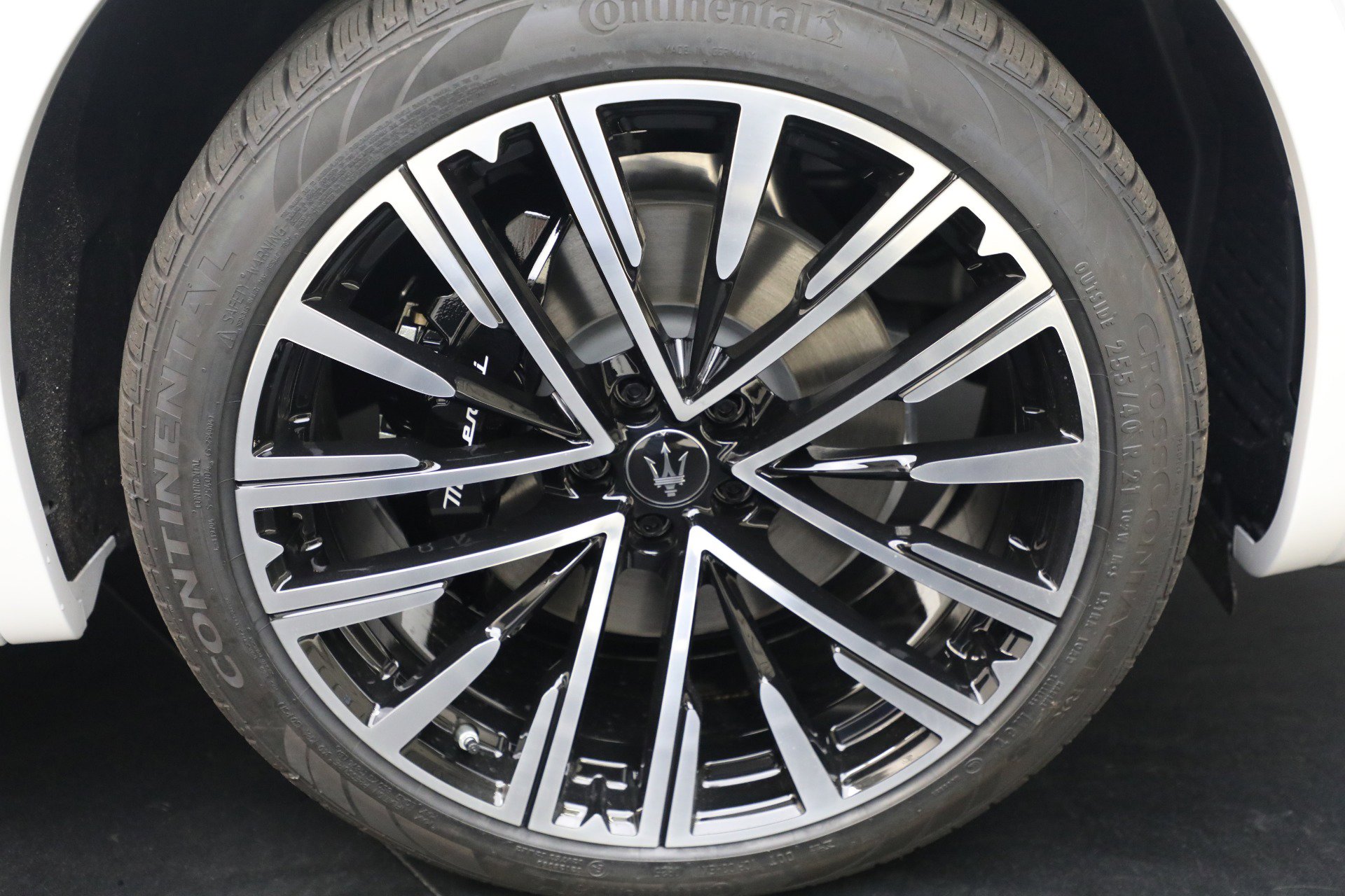 New 2025 Maserati Grecale Modena image 25