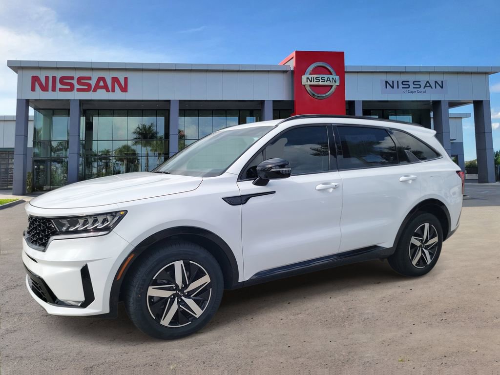Used 2023 Kia Sorento S image 9