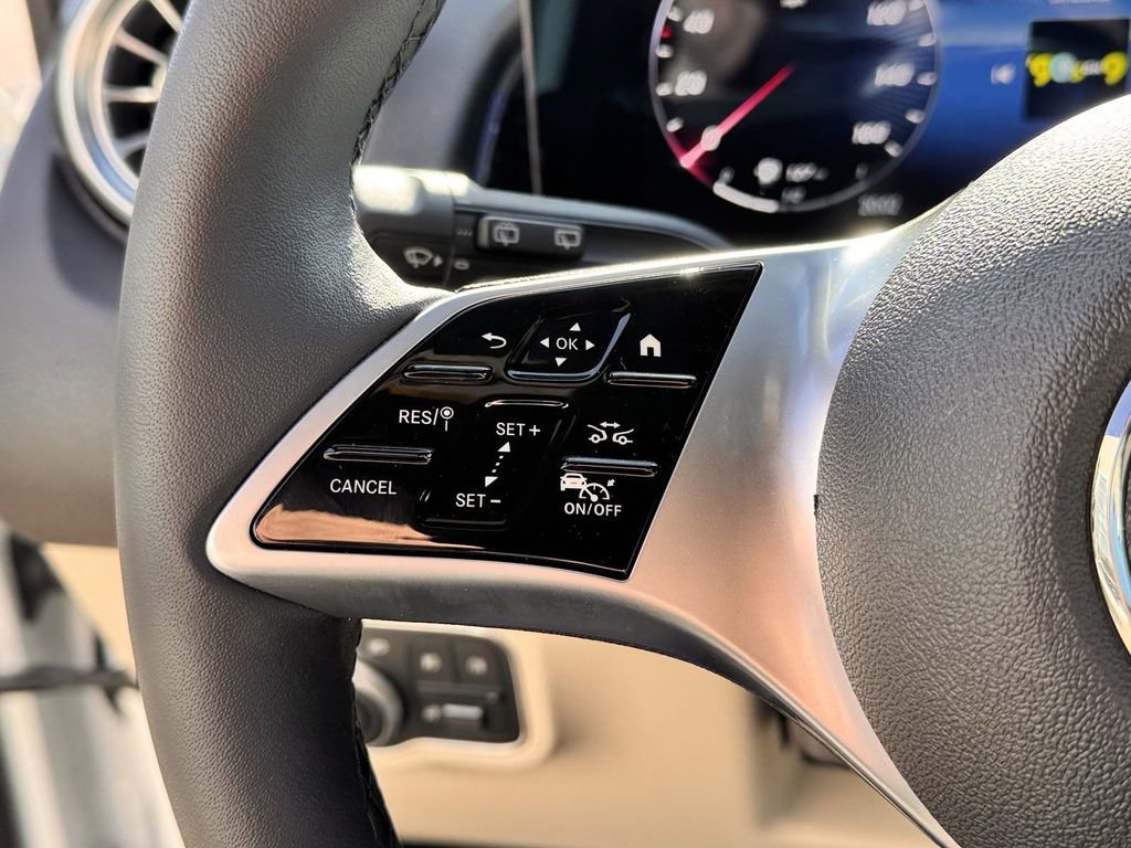 Certified 2025 Mercedes-Benz GLB 250 4MATIC image 19