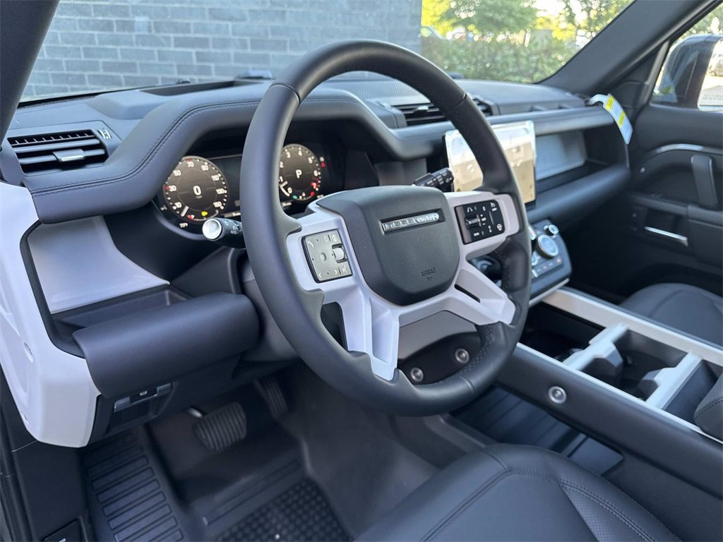 New 2025 Land Rover Defender 130 S image 20