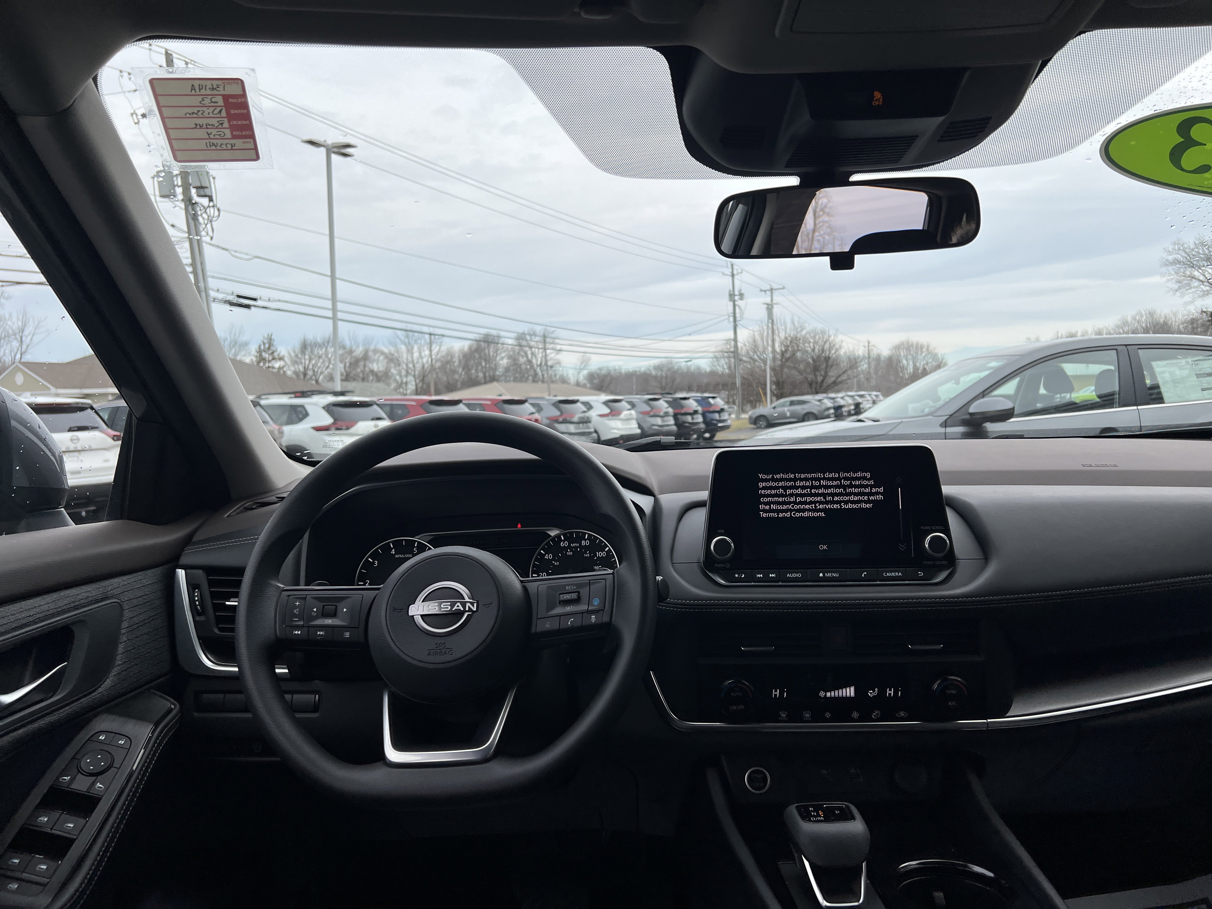 Used 2023 Nissan Rogue SV image 5