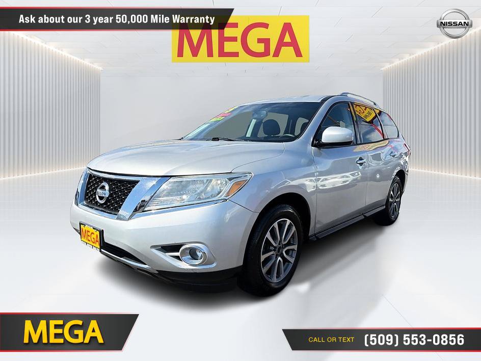Used 2015 Nissan Pathfinder SV FWD image 1