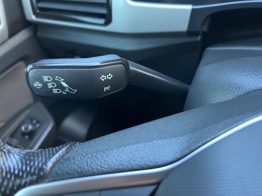 Certified 2023 Volkswagen Atlas Cross Sport SEL Premium R-Line image 40