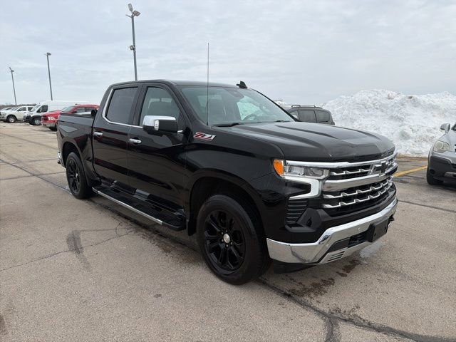 Used 2022 Chevrolet Silverado 1500 LTZ w/ LTZ Premium Package image 3
