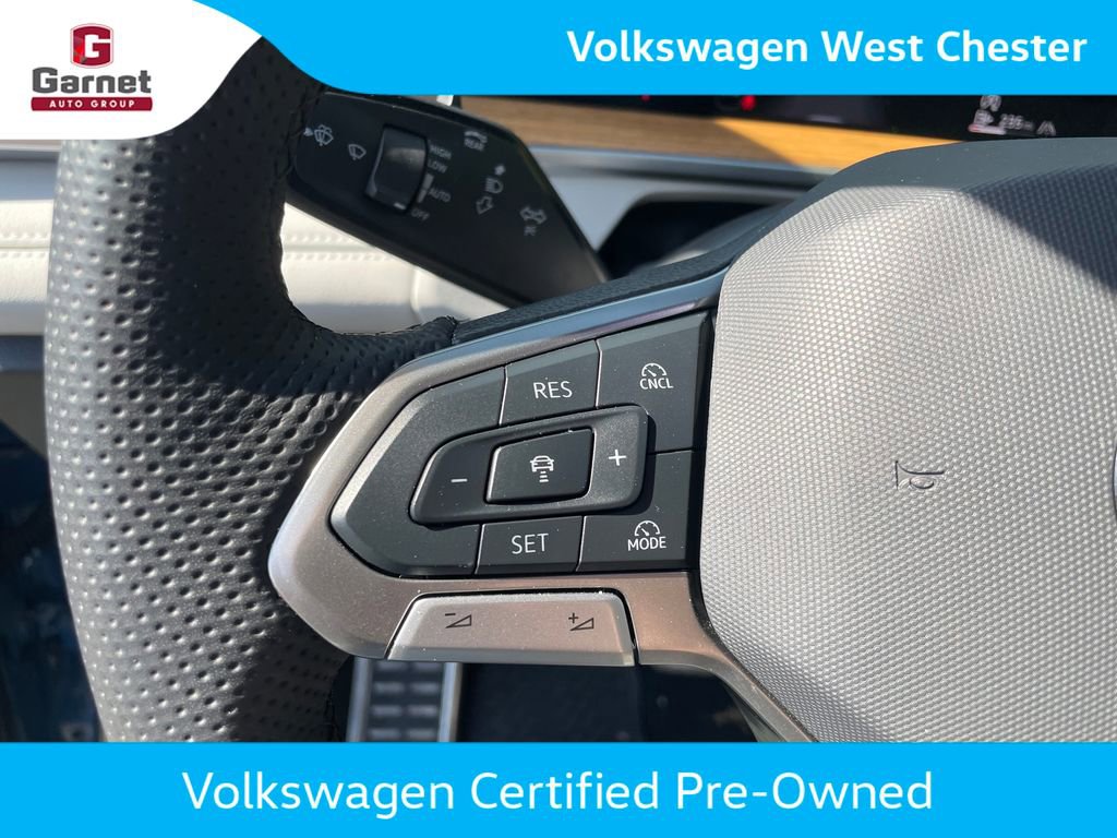 Certified 2025 Volkswagen Tiguan SEL R-Line AWD/4WD image 40