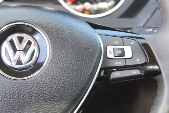 Used 2020 Volkswagen Tiguan SE R-Line FWD image 15