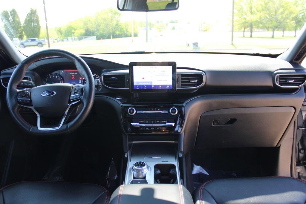 Used 2022 Ford Explorer ST-Line AWD/4WD image 44