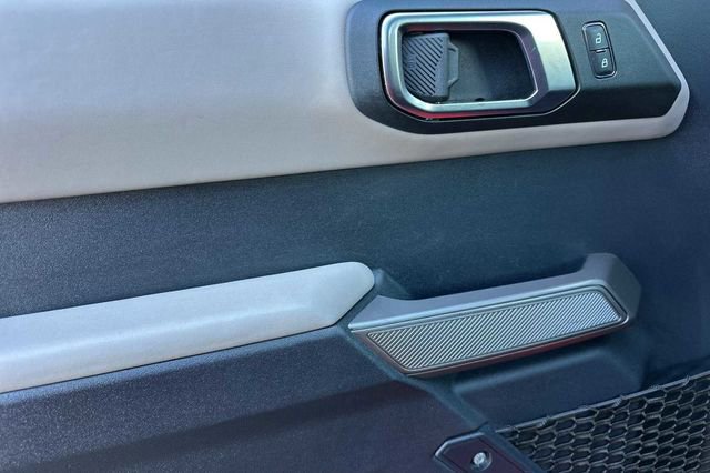 Used 2022 Ford Bronco Wildtrak image 10