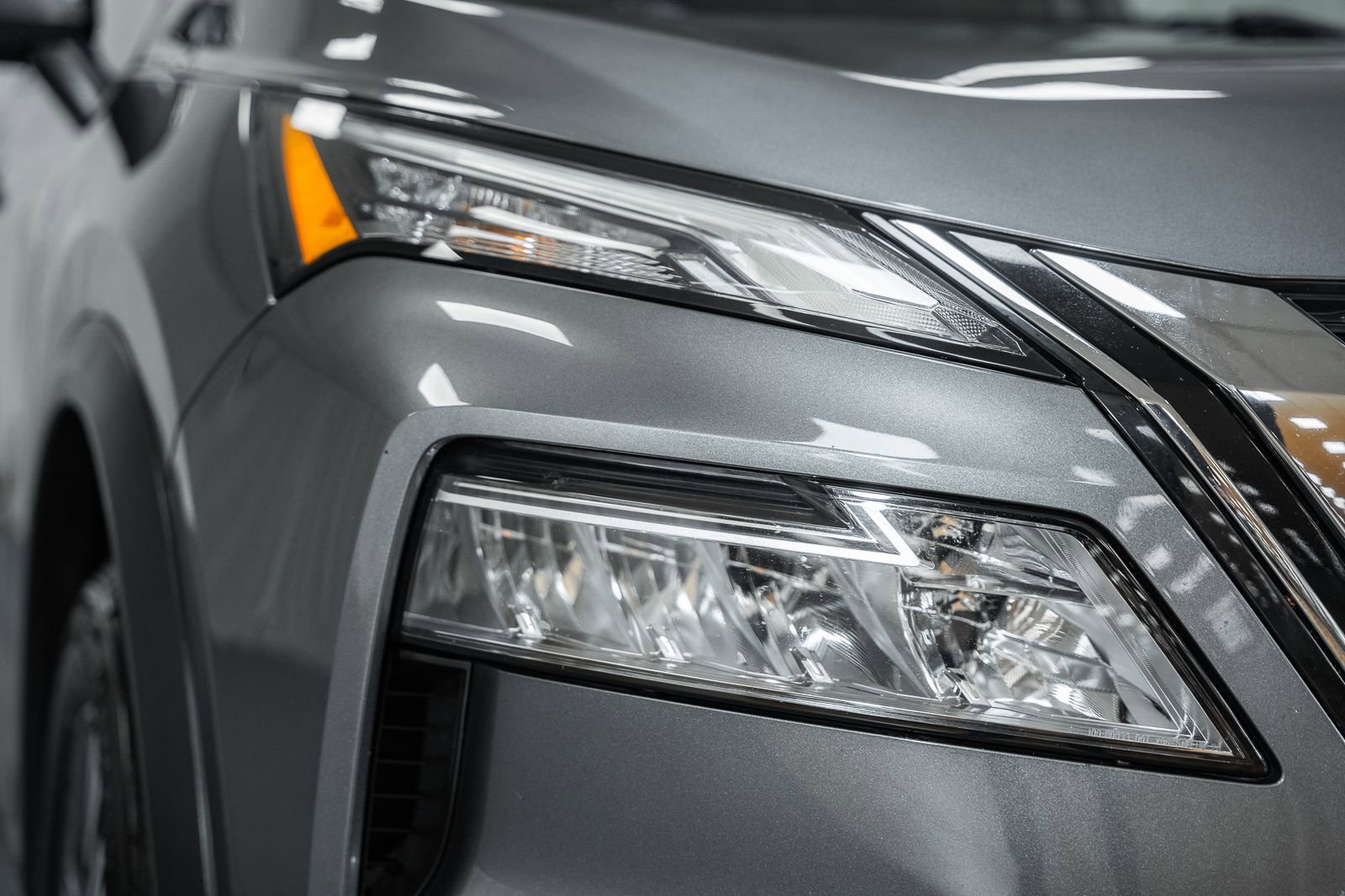 Used 2021 Nissan Rogue SV w/ Premium Package image 15