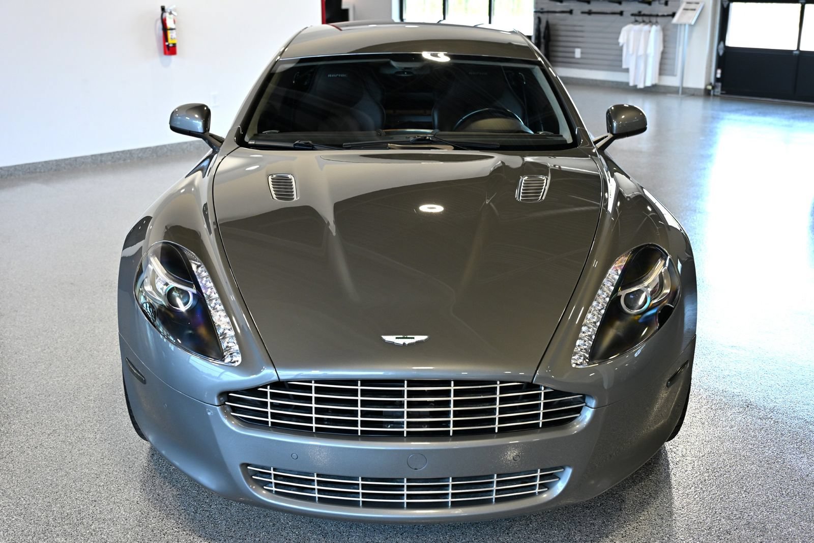 Used 2011 Aston Martin Rapide RWD image 2