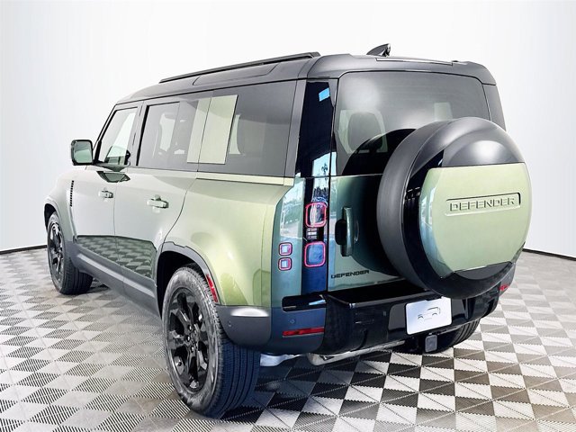 New 2026 Land Rover Defender 110 S image 7