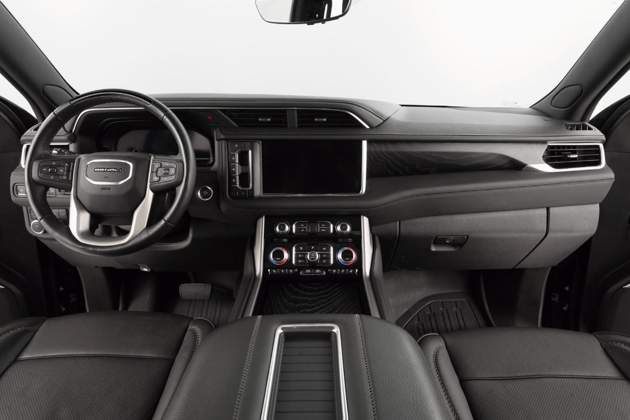 Used 2024 GMC Yukon Denali w/ Advanced Technology Package image 14