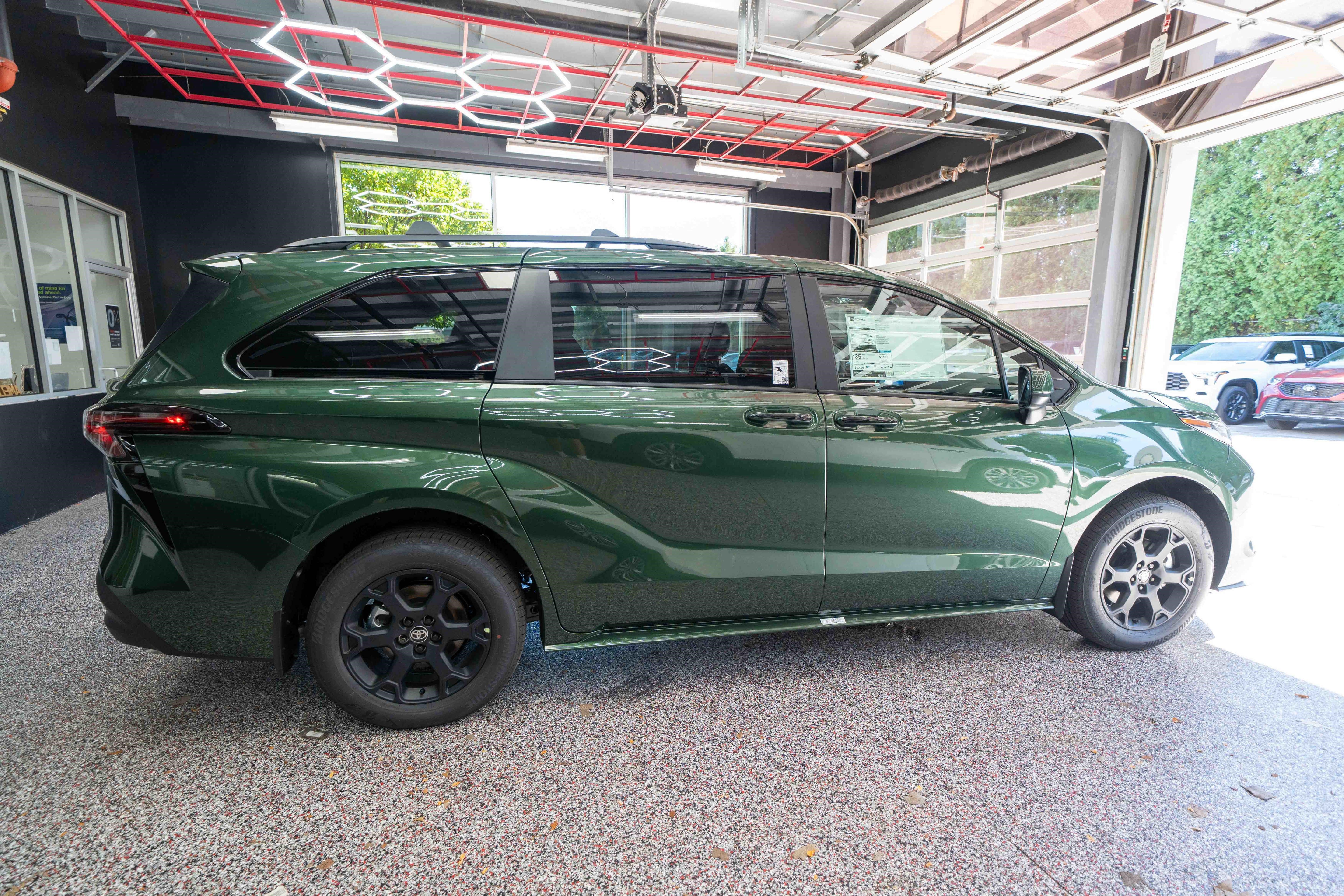 New 2026 Toyota Sienna XLE Woodland Edition AWD/4WD image 4