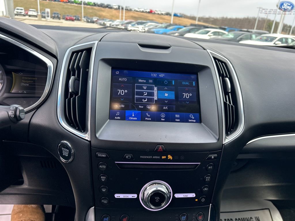 Used 2019 Ford Edge Titanium w/ Equipment Group 301A AWD/4WD image 24