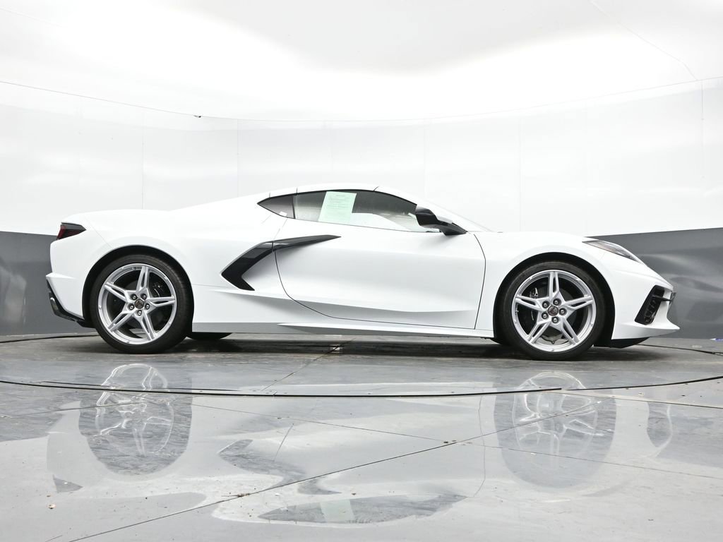 Used 2022 Chevrolet Corvette Stingray Coupe w/ 1LT RWD image 42