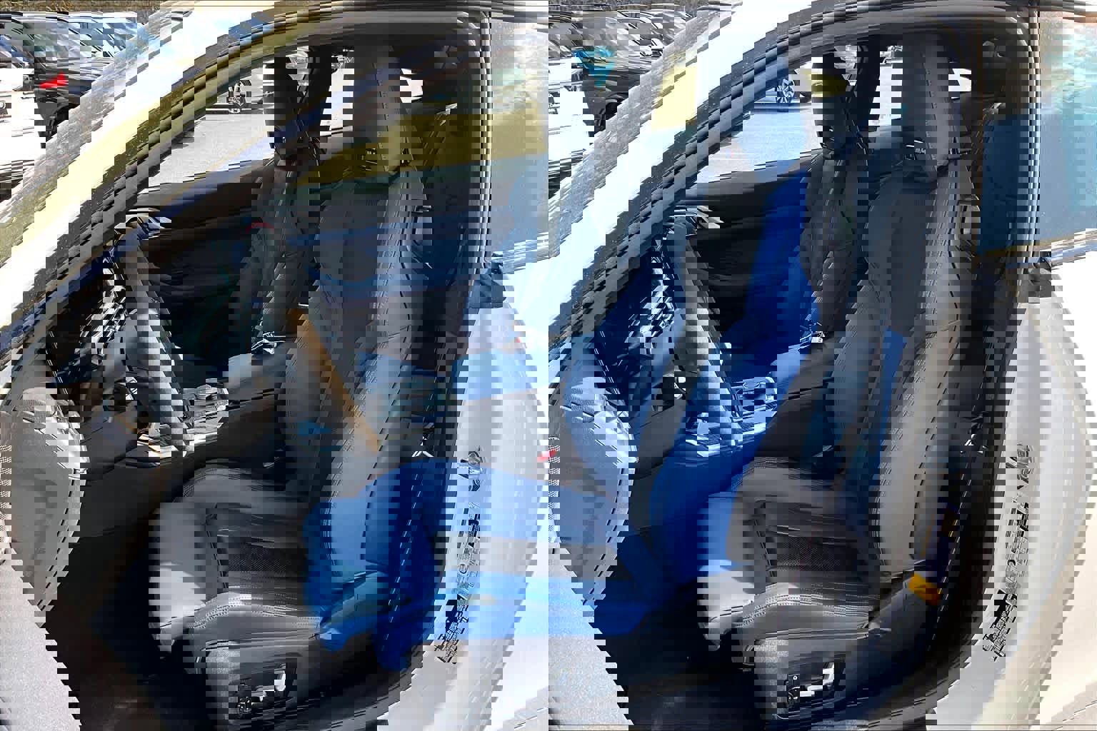 Used 2024 BMW M4 Coupe w/ Executive Package image 9