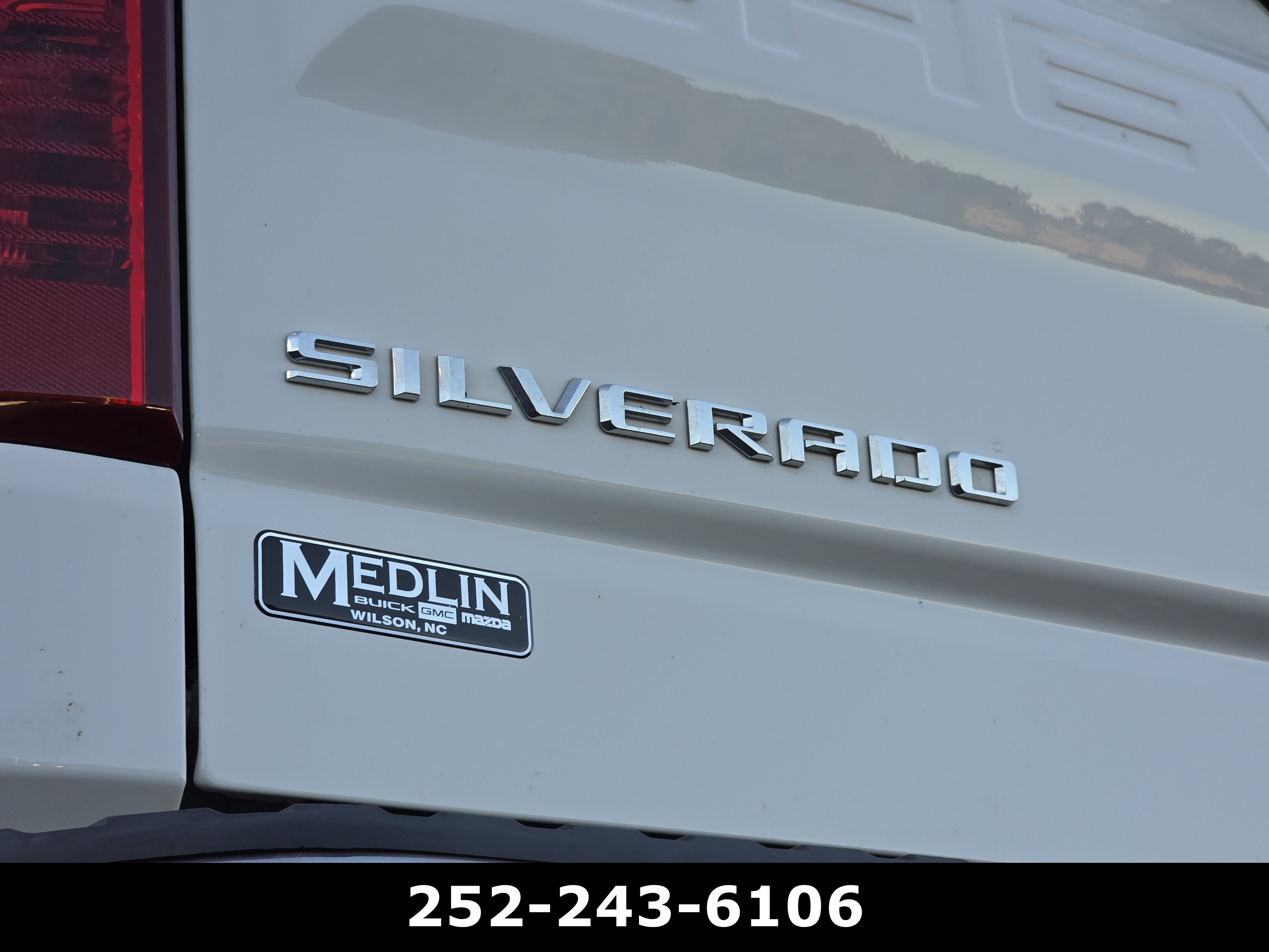 Used 2023 Chevrolet Silverado 1500 LT AWD/4WD image 45