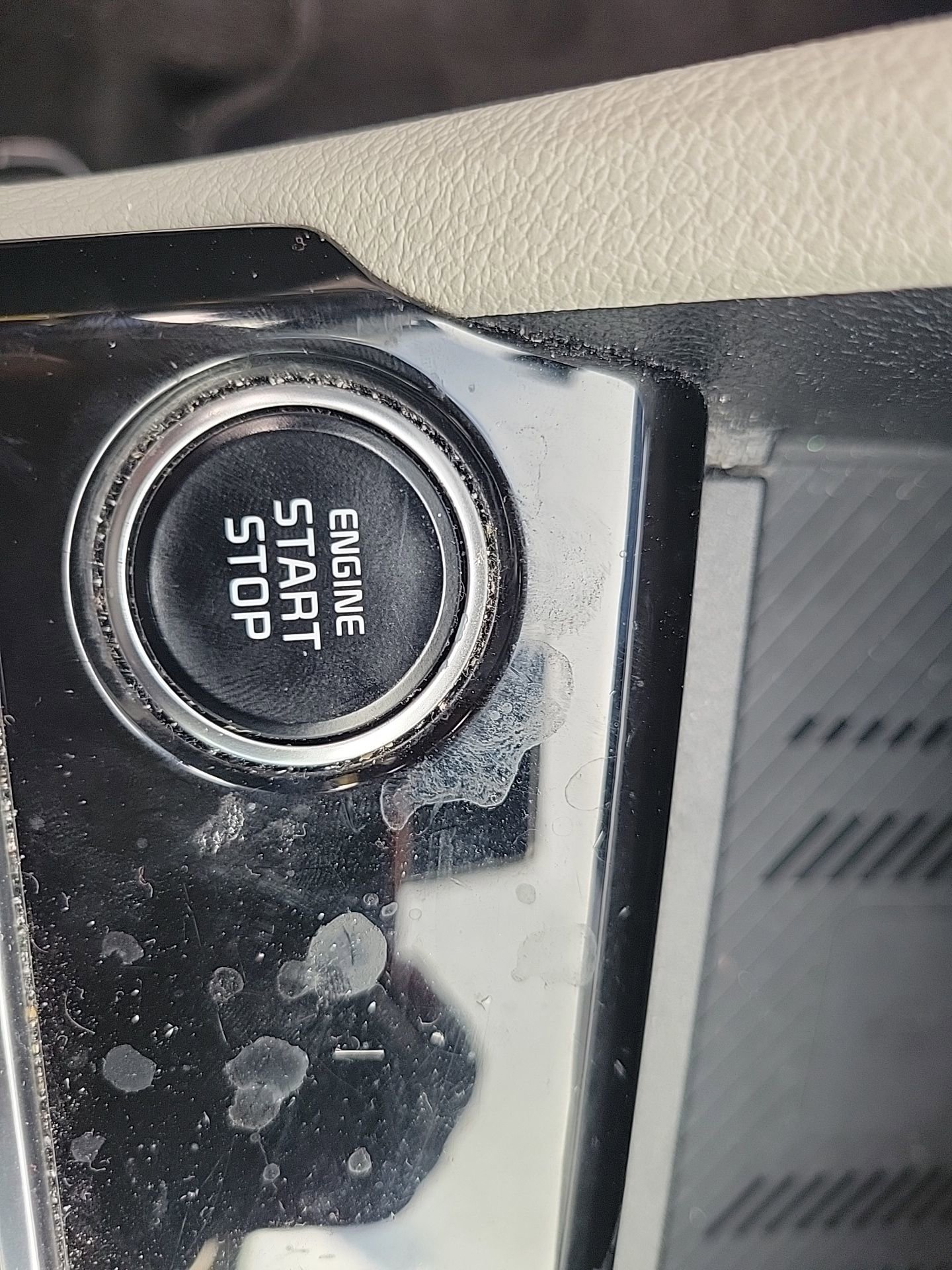 Used 2023 Kia Sportage EX image 29