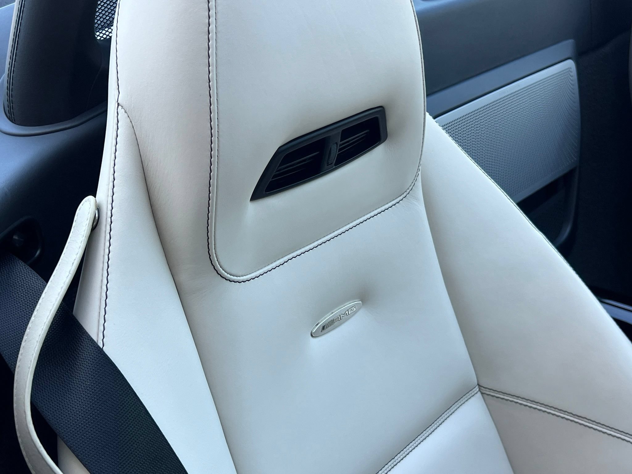 Used 2012 Mercedes-Benz SLS AMG Roadster image 36