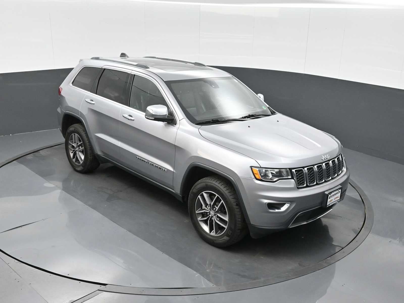 Used 2021 Jeep Grand Cherokee Limited w/ Luxury Group II AWD/4WD image 17