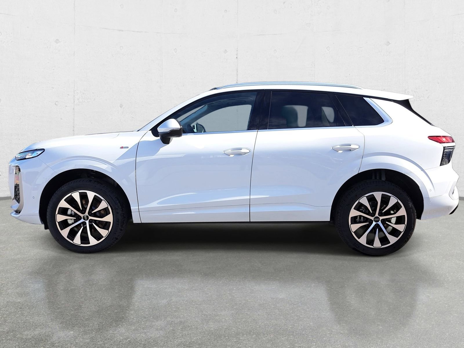 New 2026 Audi Q3 quattro 2.0T AWD/4WD image 8