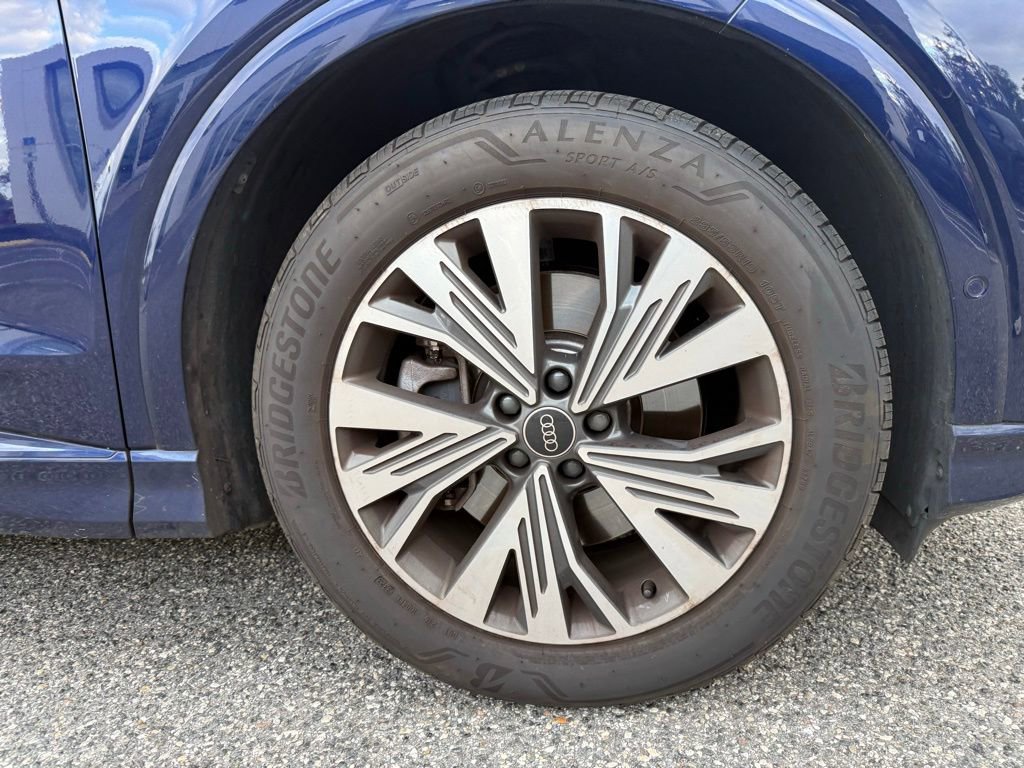 Used 2023 Audi Q4 e-tron Premium Plus w/ Premium Plus image 4