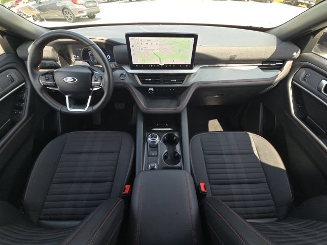 Used 2025 Ford Explorer ST-Line w/ ST-Line Street Pack AWD/4WD image 40