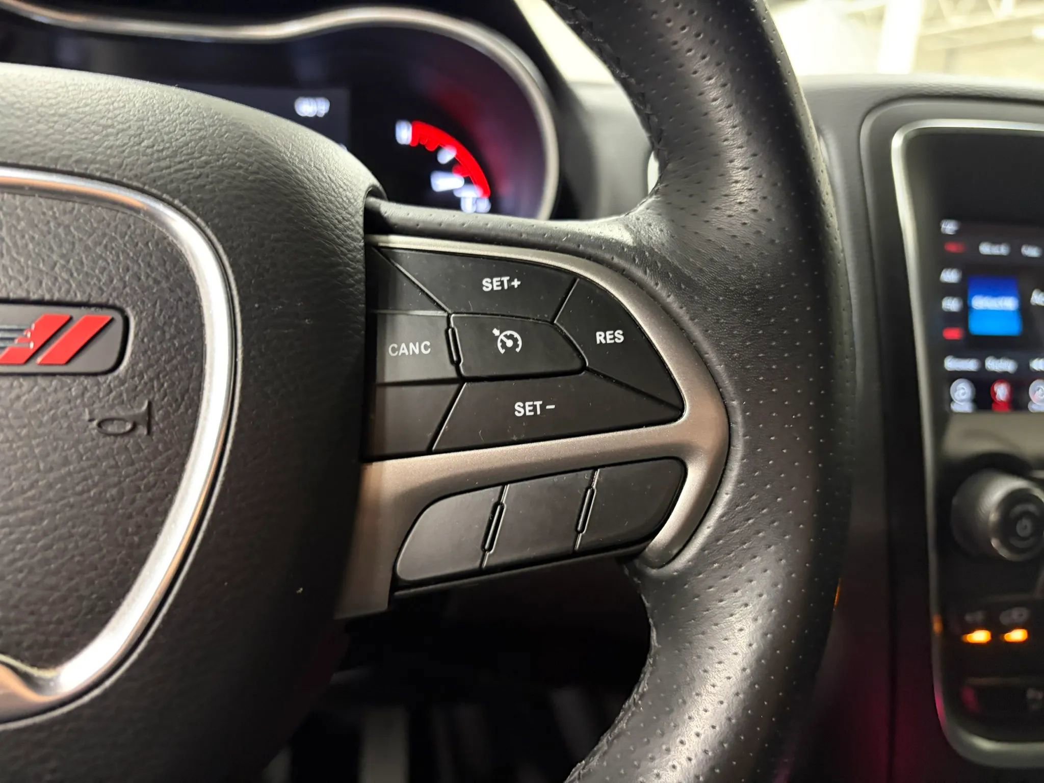 Used 2019 Dodge Durango SXT AWD/4WD image 33