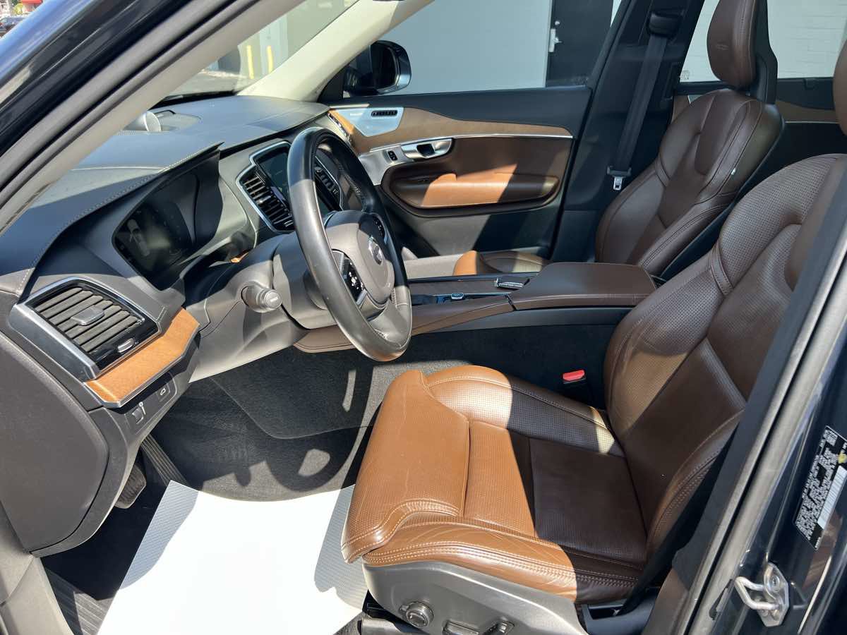 Used 2020 Volvo XC90 T6 Inscription image 9