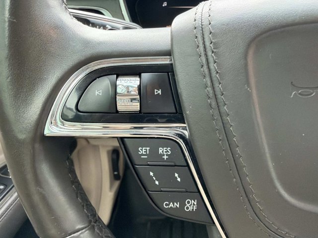 Used 2020 Lincoln Continental w/ Premium Package FWD image 30