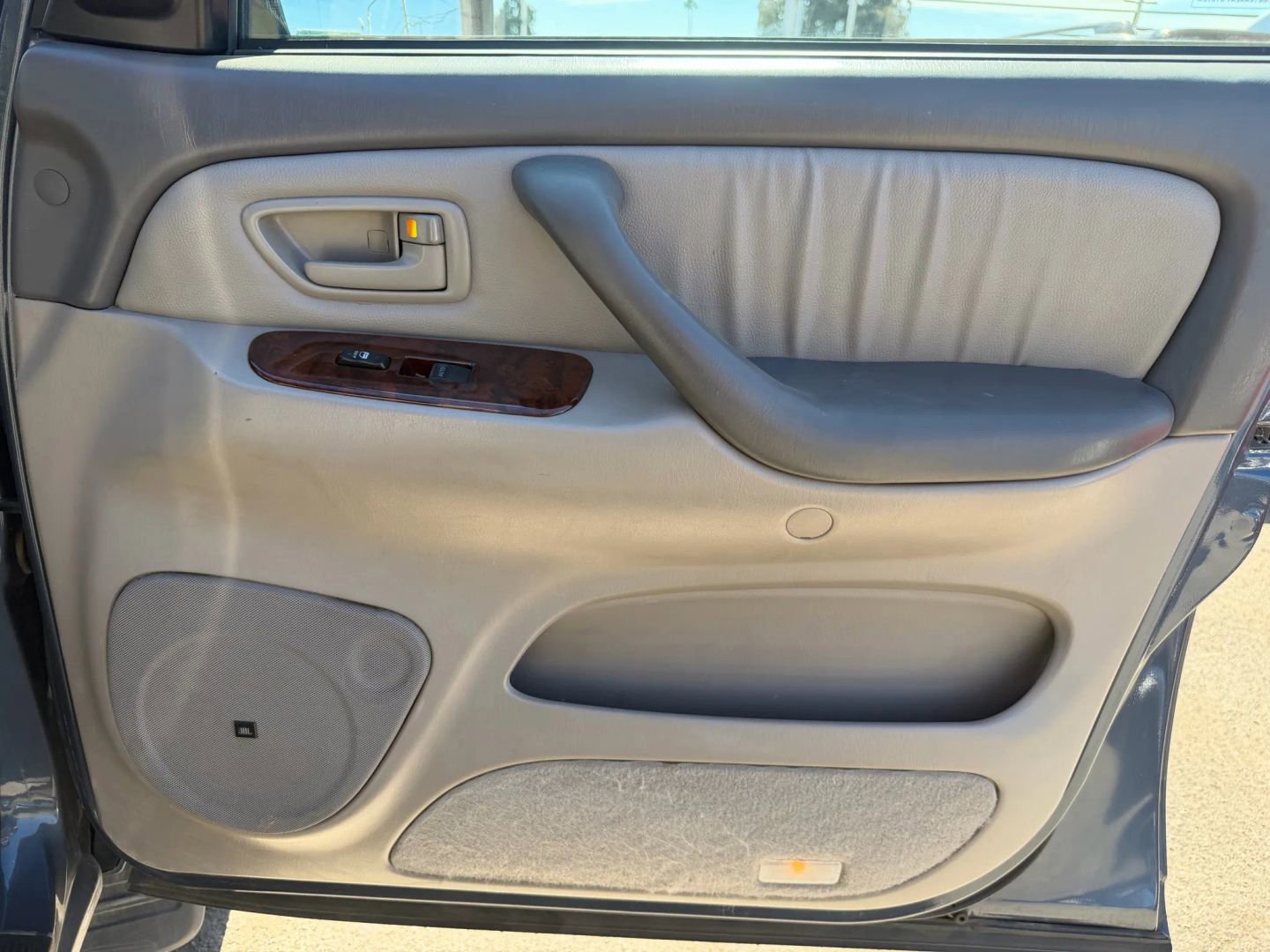 Used 2006 Toyota Sequoia Limited RWD image 16