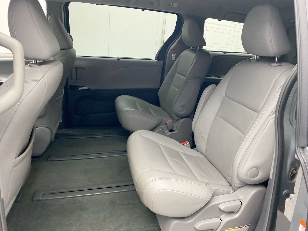 Used 2015 Toyota Sienna XLE w/ XLE Navigation Package AWD/4WD image 24
