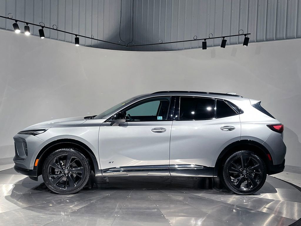 Used 2025 Buick Envision Sport Touring image 14
