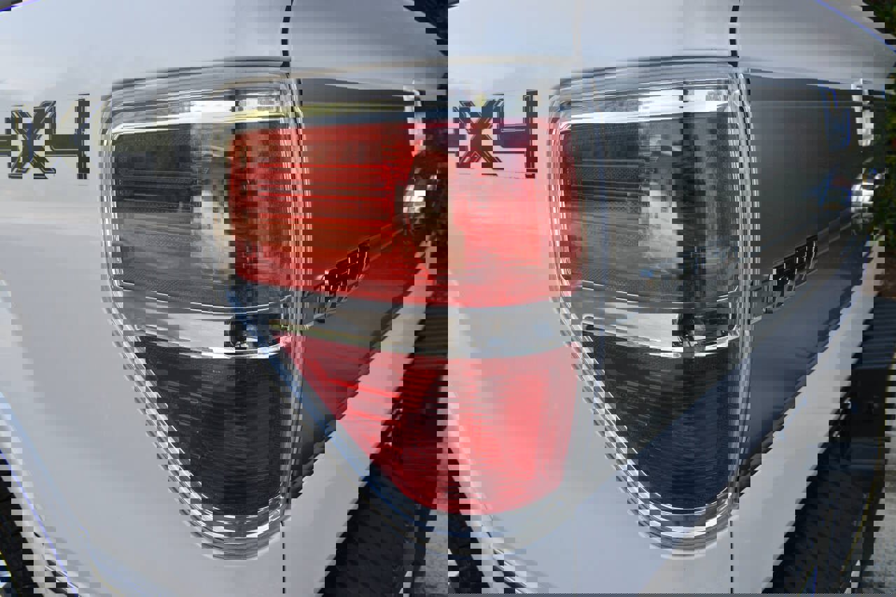 Used 2014 Ford F150 Platinum image 43