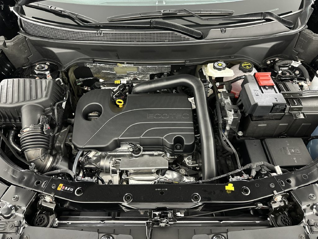 New 2027 Chevrolet Equinox RS w/ Safety and Technology Package AWD/4WD image 30