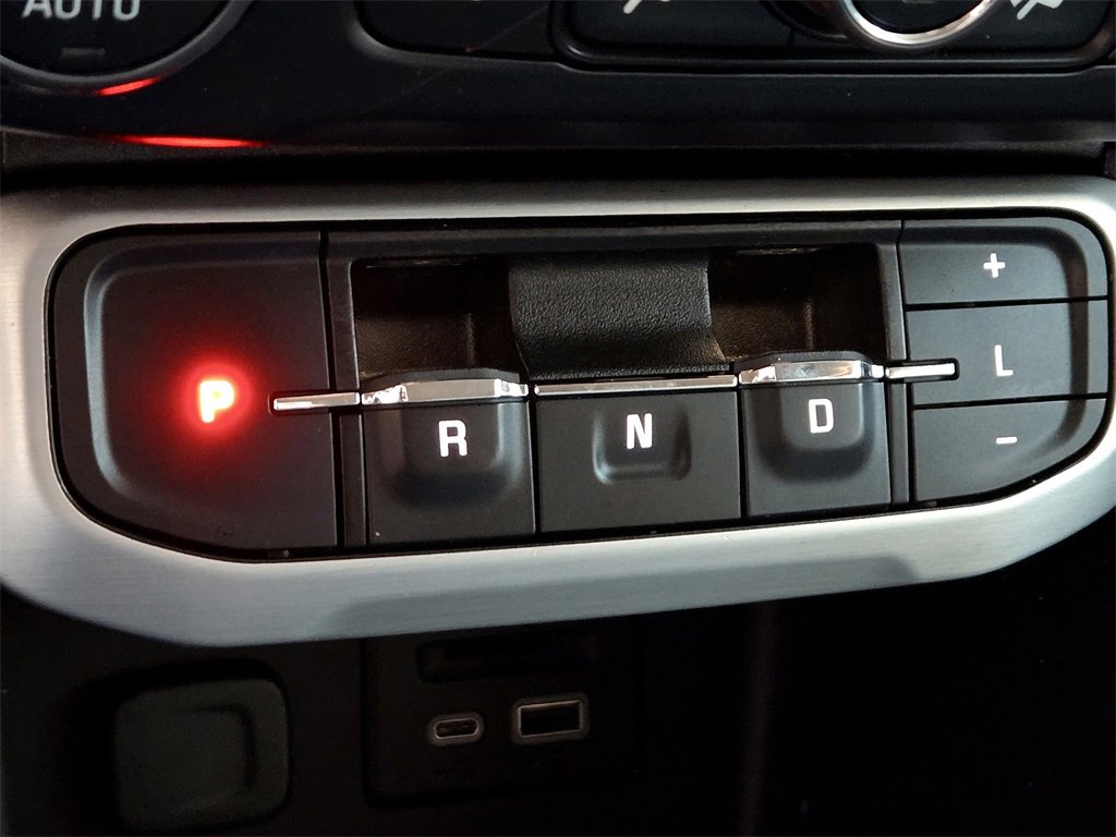 Used 2023 GMC Acadia SLT image 21