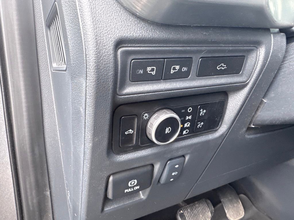 Used 2023 Ford F150 Lariat AWD/4WD image 12