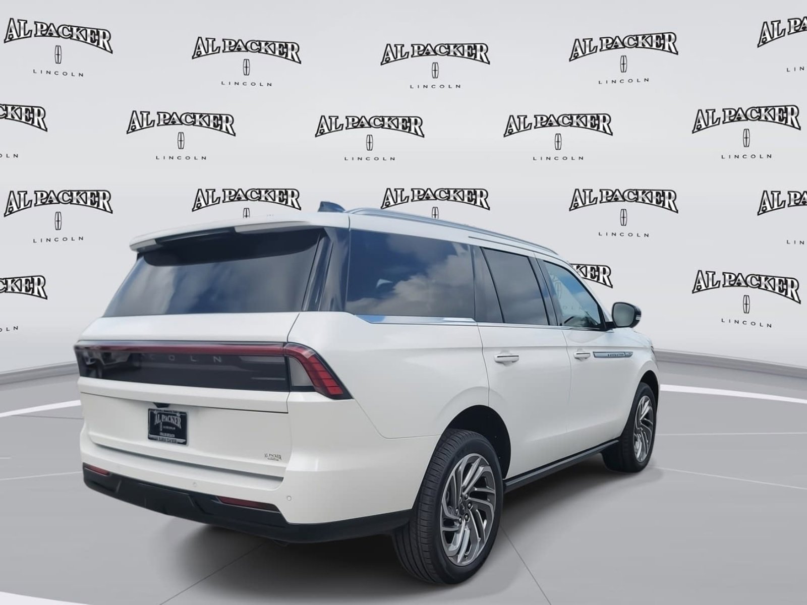 New 2026 Lincoln Navigator Reserve image 5