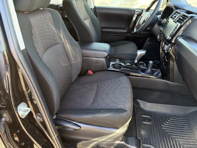 Used 2022 Toyota 4Runner TRD Off-Road AWD/4WD image 15