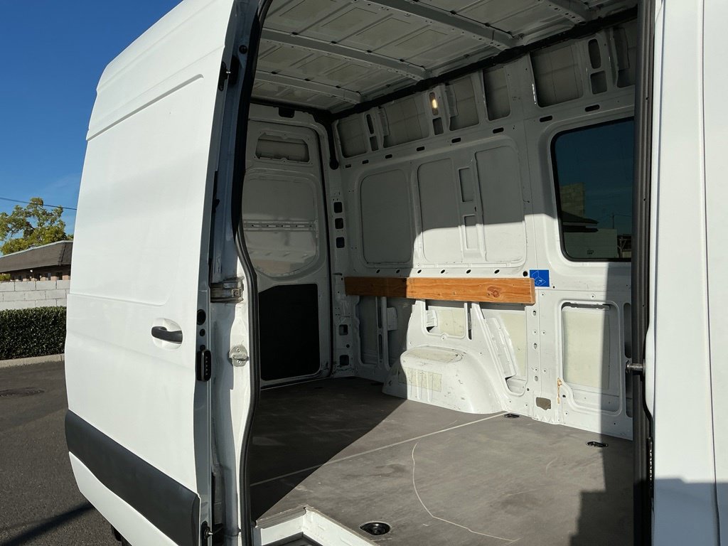 Used 2019 Mercedes-Benz Sprinter 144 image 21