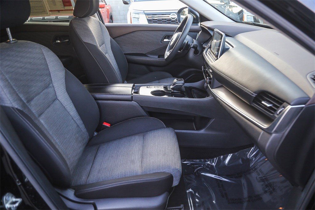 Used 2023 Nissan Rogue SV image 15