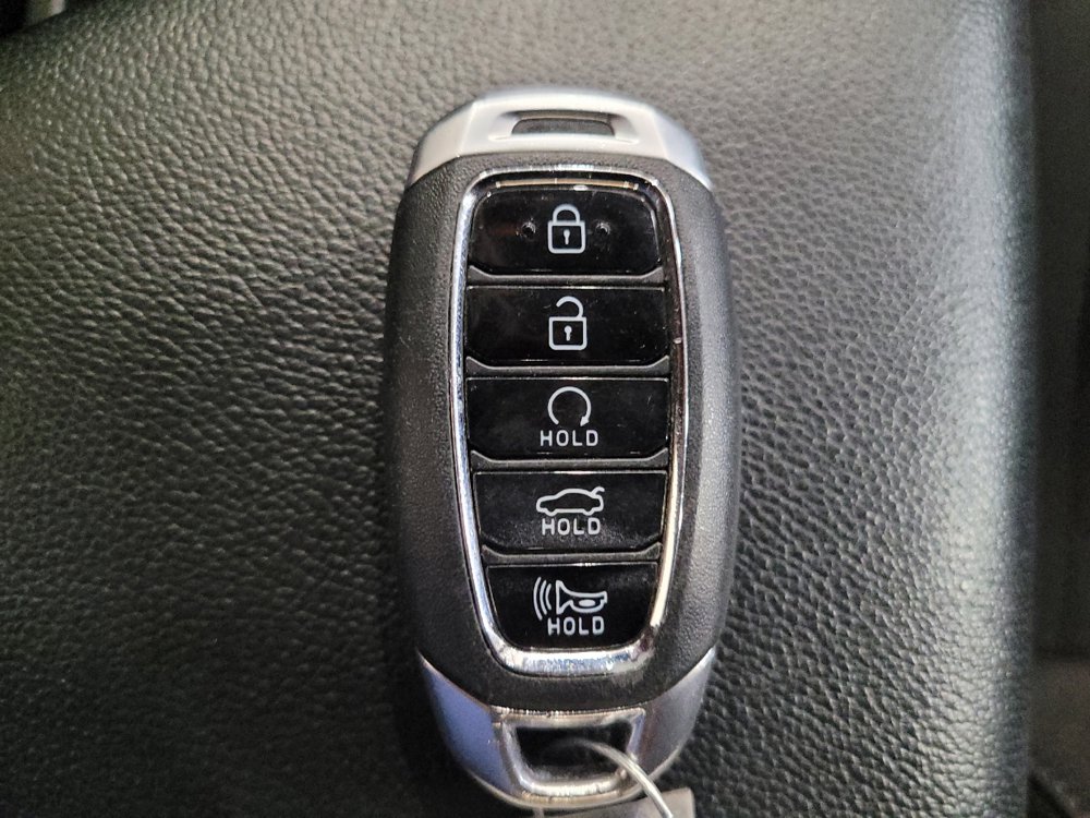 Used 2023 Hyundai Elantra SEL FWD image 32