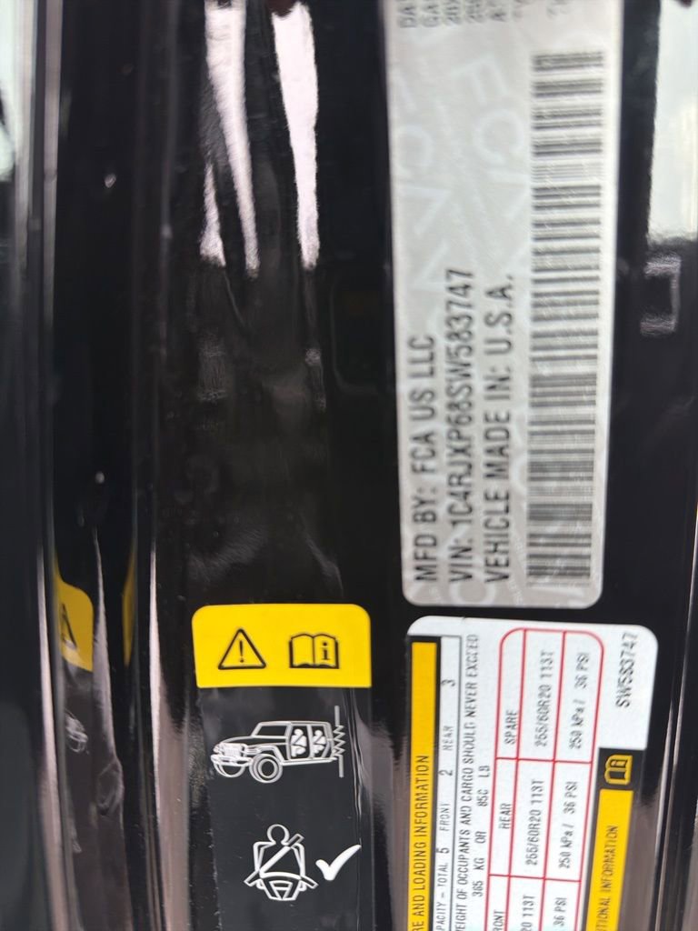 Certified 2025 Jeep Wrangler Unlimited Sahara image 19