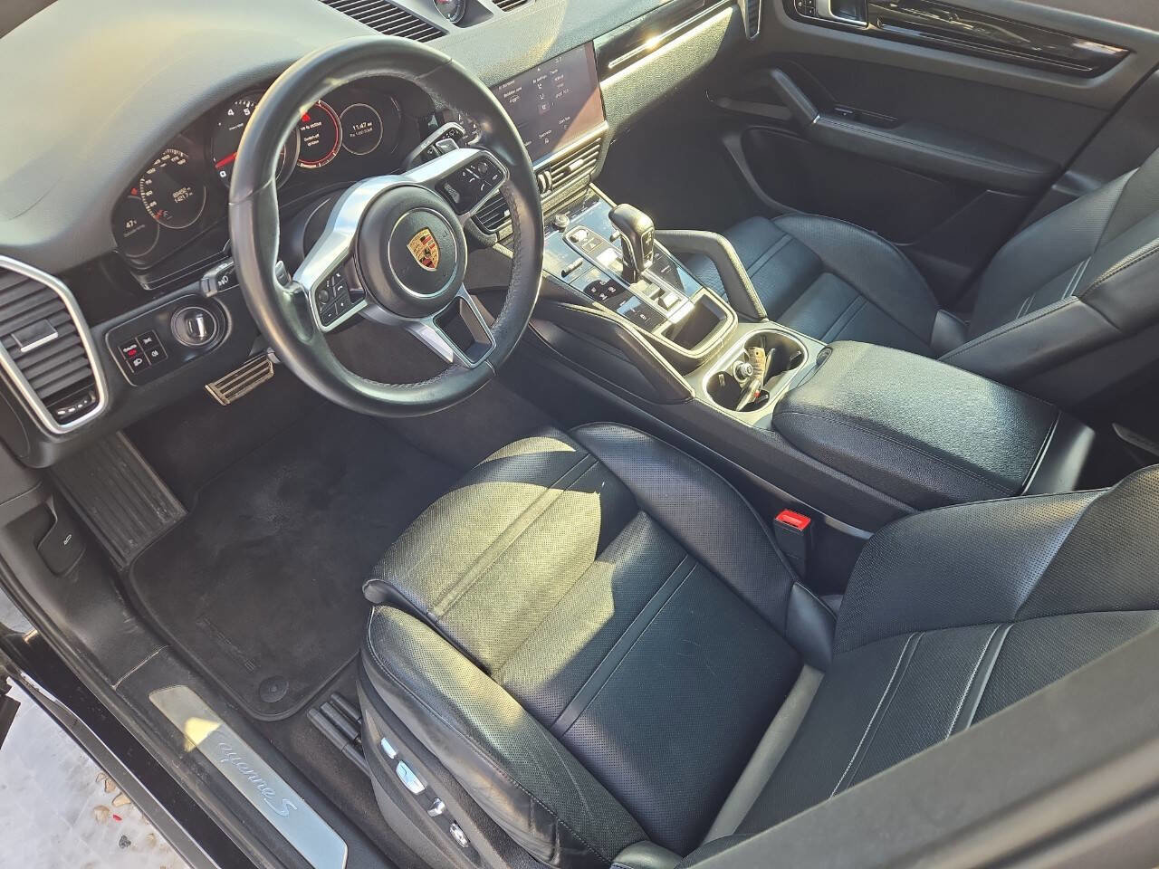 Used 2020 Porsche Cayenne S image 17