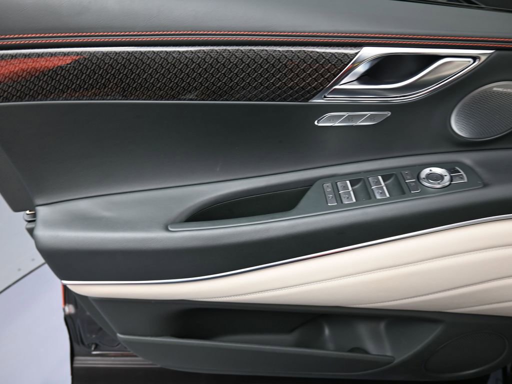 Used 2025 Genesis GV80 3.5T e-SC image 12