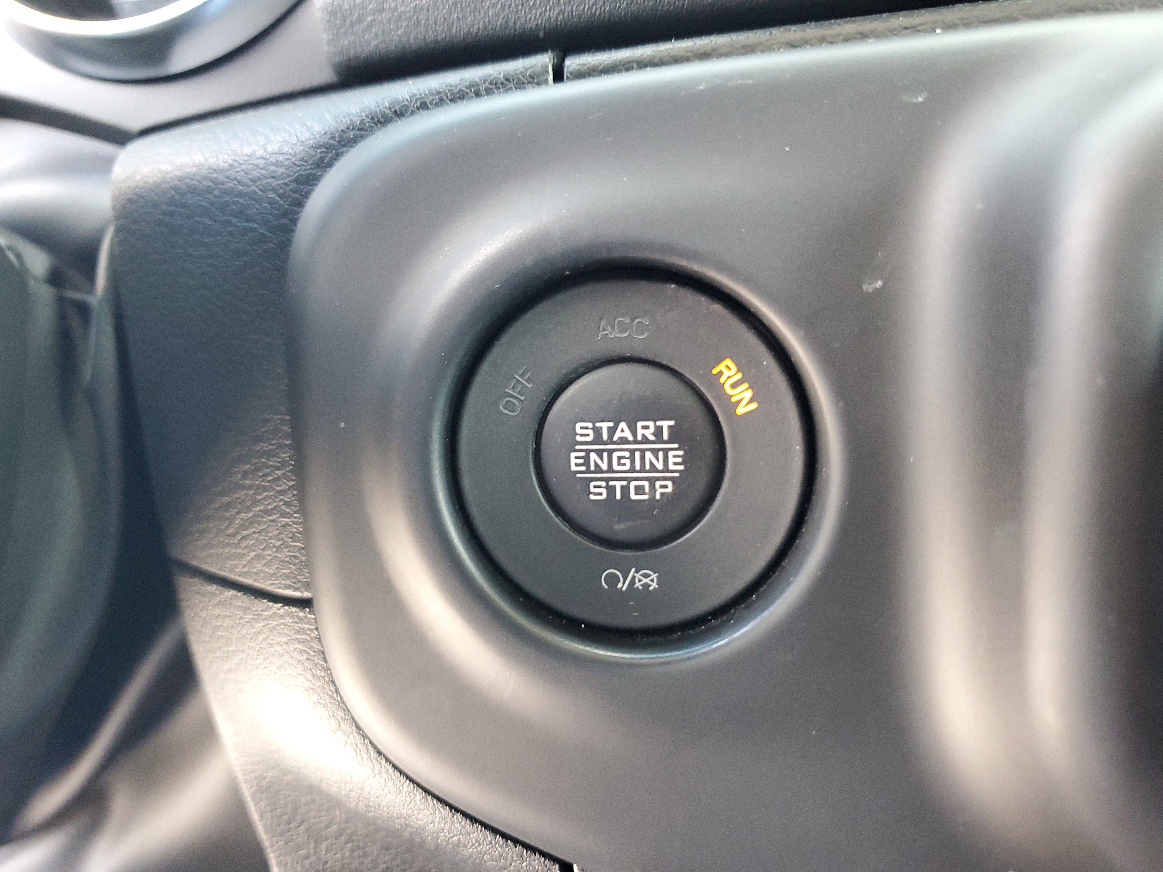 Used 2023 Jeep Wrangler Unlimited Sahara image 24