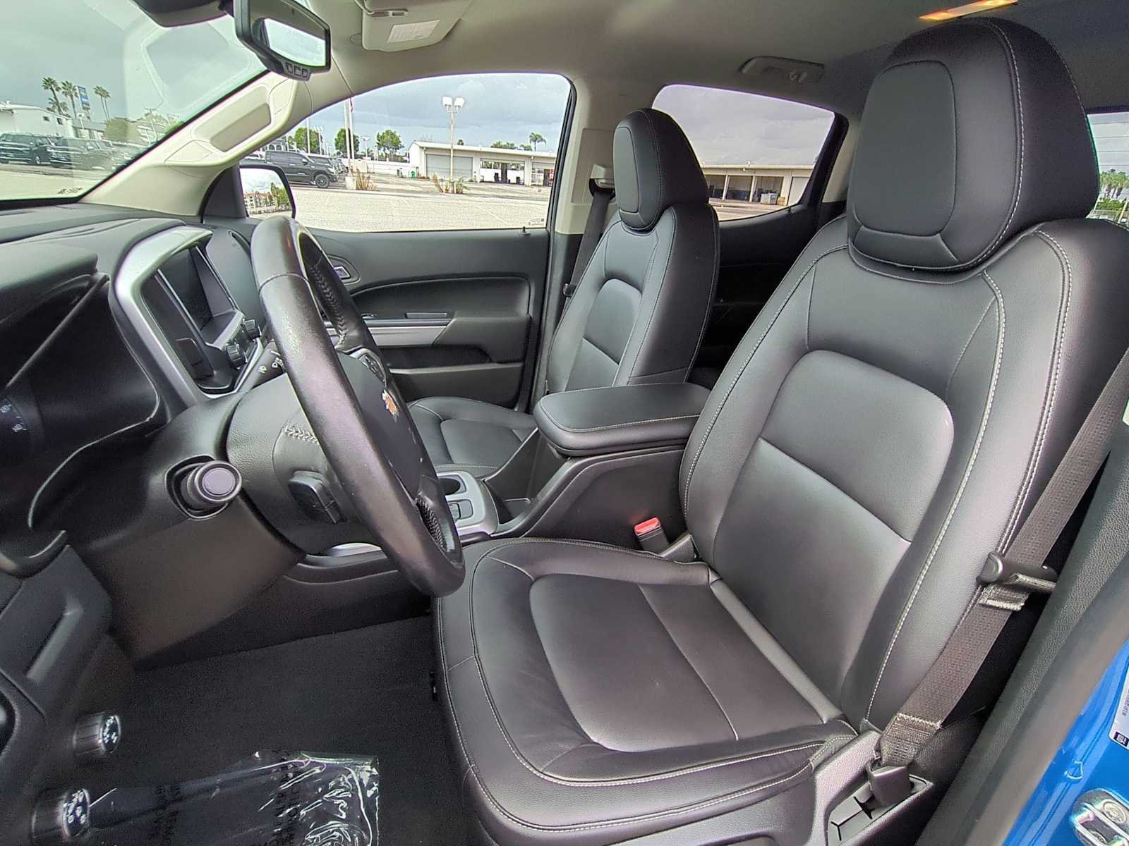 Used 2022 Chevrolet Colorado LT w/ Luxury Package AWD/4WD image 22